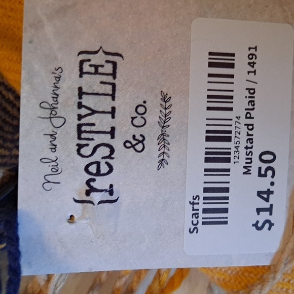 Restyle & Co. Scarf - Picture 4 of 4